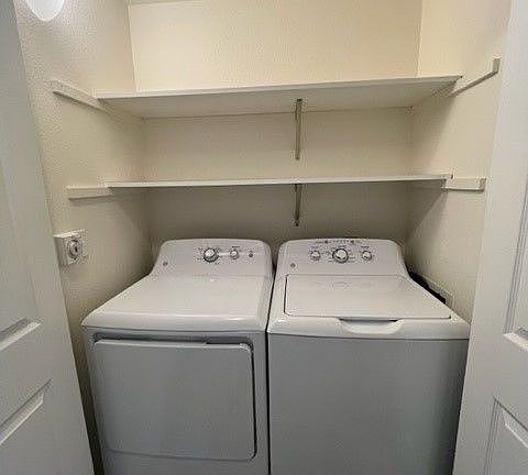 5th image of 2897 Tuscany Ln SW APT 122
