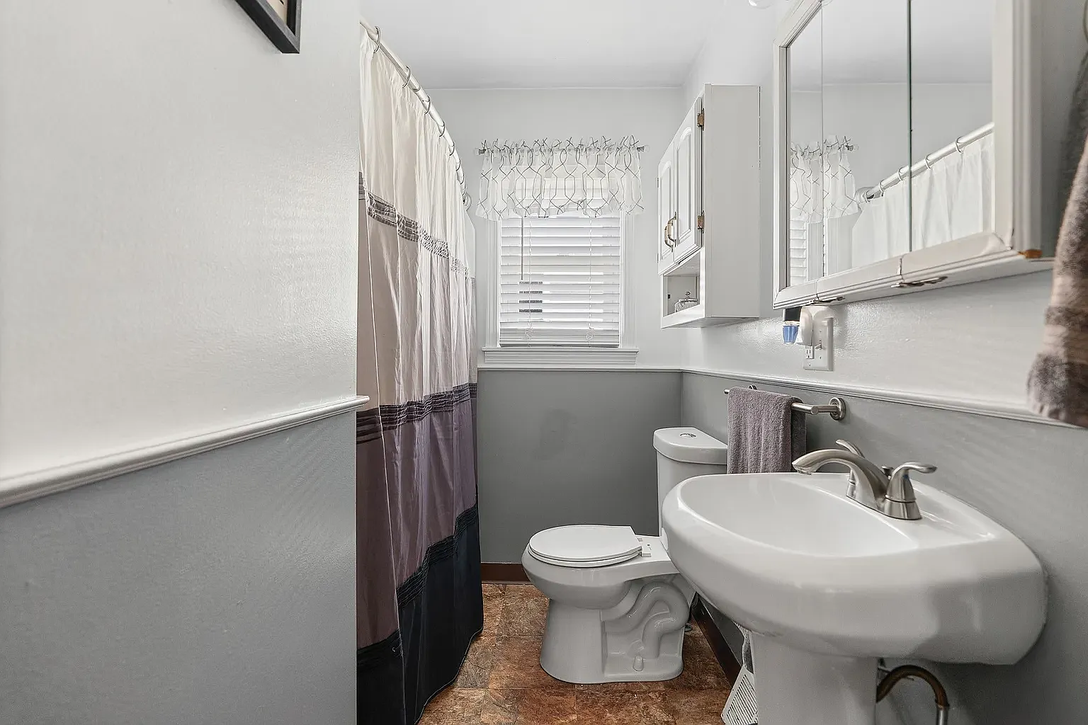 3 bed, 1710 sqft, $2,000 — Photo 3