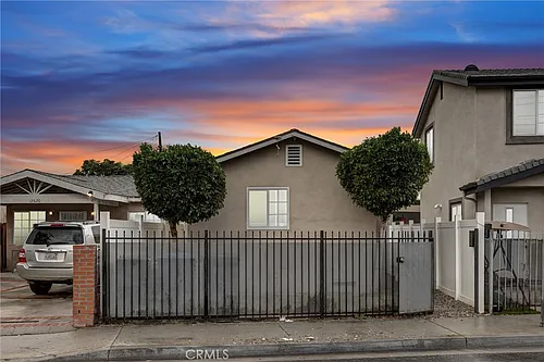 12624 S Mona Blvd Photo 1
