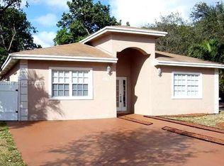 6601 Perry St, Hollywood, FL 33024