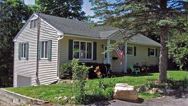 1st image of 46 Grand View Ave