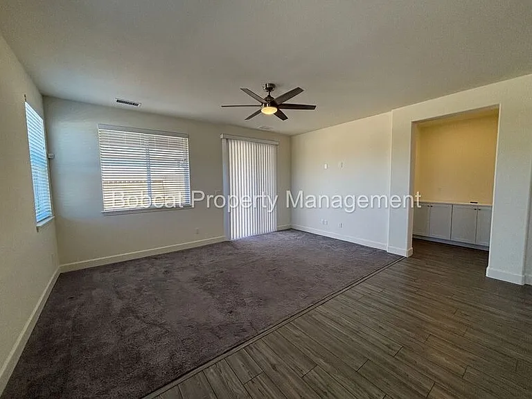 1097 Dapple Dr — Photo 15