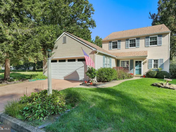 9 Westwood Ct, Medford, NJ 08055