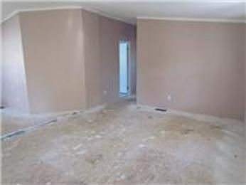4th image of 33203 Willard St