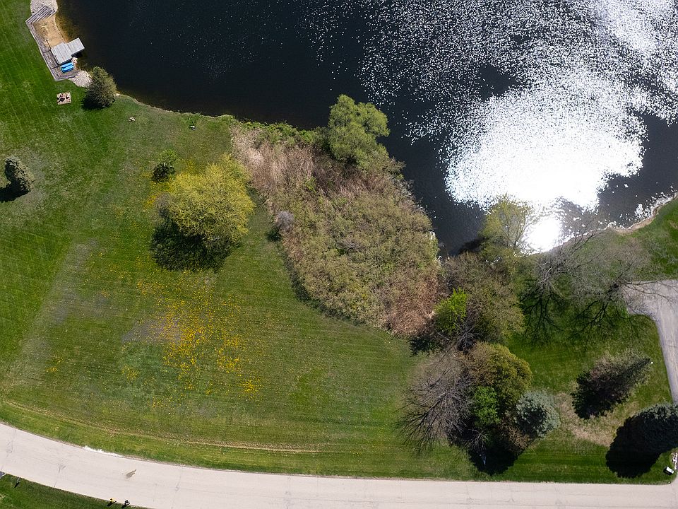 2nd image of 33589 N Christa Dr