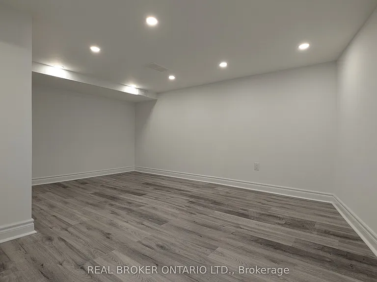 1150 Woodbine Ave #4 — Photo 6