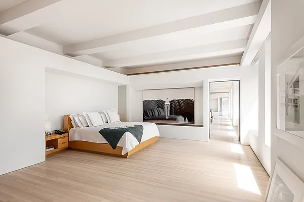 Rented by Douglas Elliman | media 10