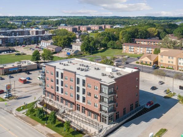 570 1st Ave UNIT 204