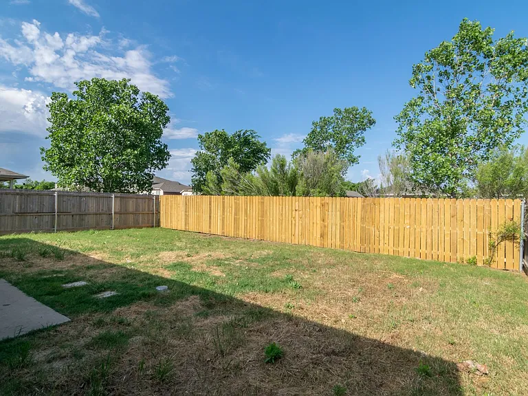 8512 Prairie Wind Trl — Photo 28