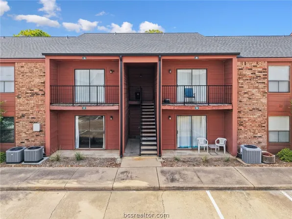904 University Oaks #17, College Station, TX 77840