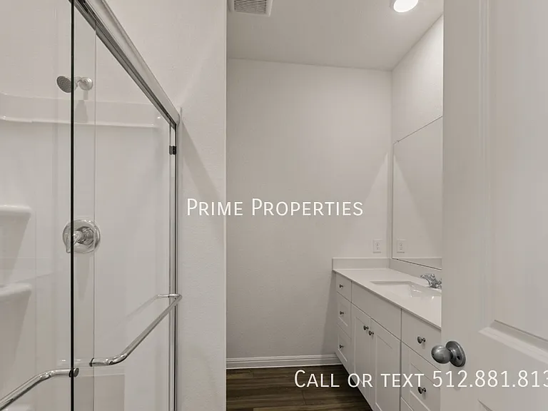 221 Wilson Springs Ln — Photo 13