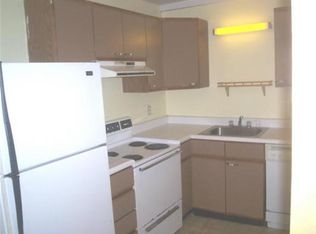 200 Townsend Rd #B, Groton, MA 01450