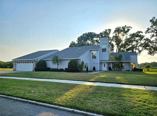 92 Wood Hall Dr, Mulberry, FL 33860