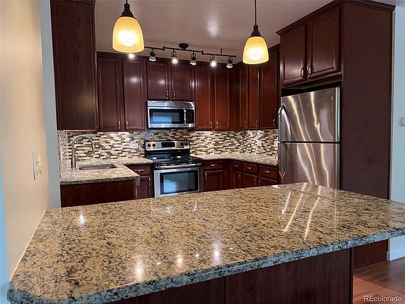 3rd image of 605 S Alton Way APT 9B