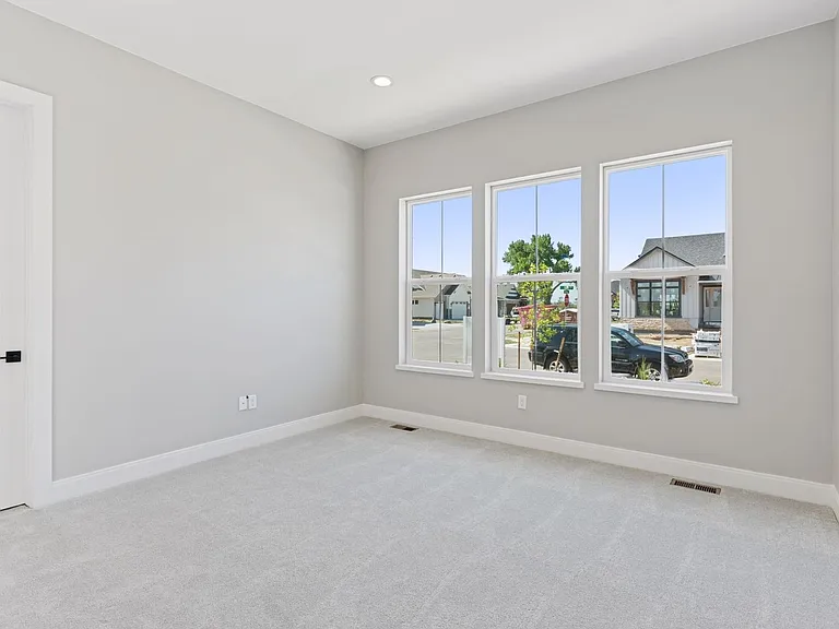 1425 Burt Ave — Photo 26