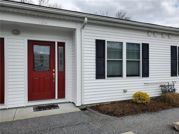 16 Gray Coach Ln APT 1604, Cranston, RI 02921