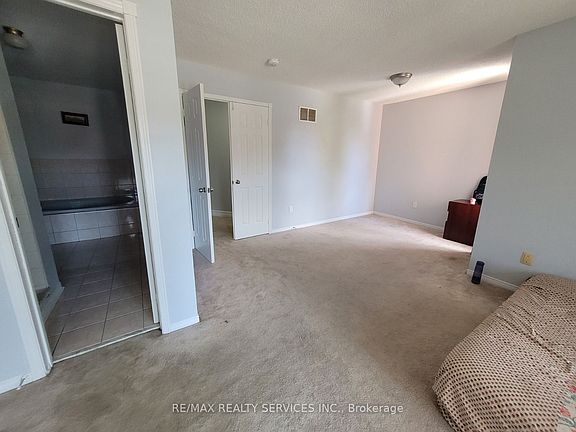 5th image of 27 Letty Ave