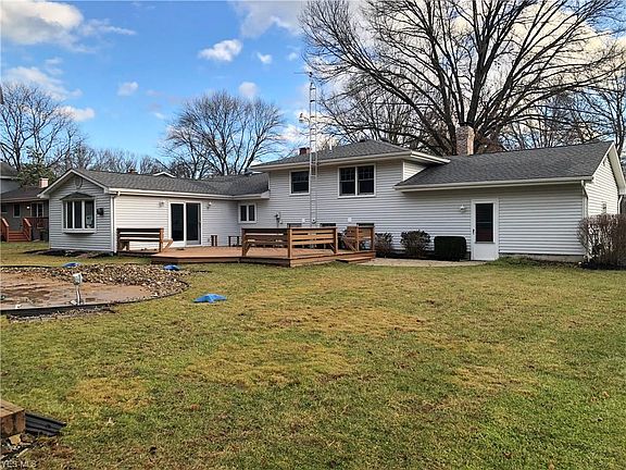 3rd image of 1464 Turnberry Dr