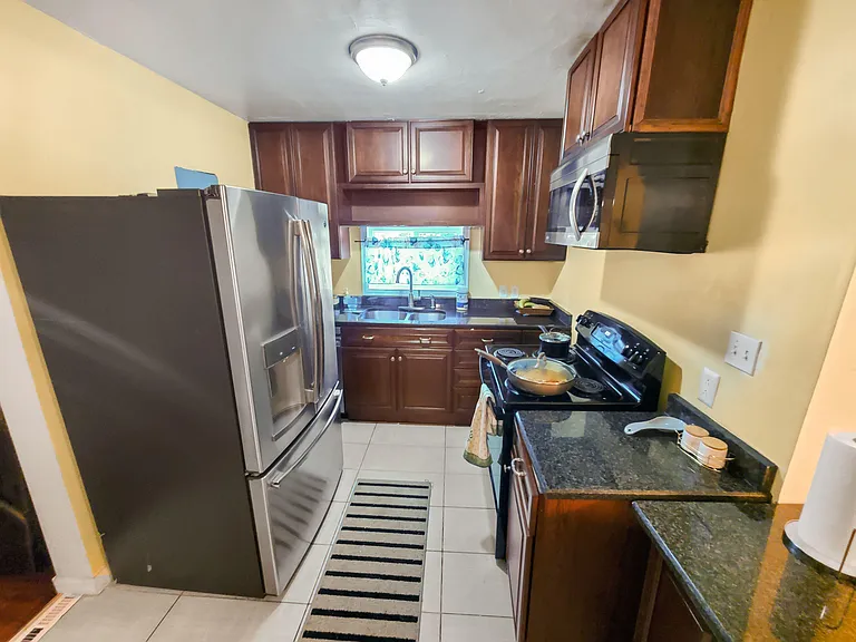 Kitchen 1 (Shared by bedrooms 1,2&3)