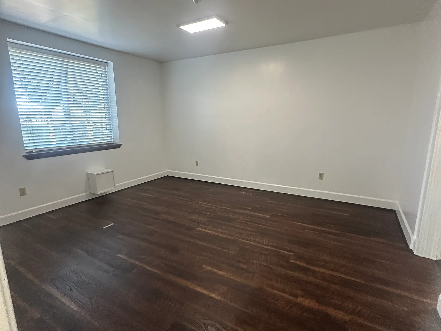 1 bed, 800 sqft, $1,800 — Photo 2