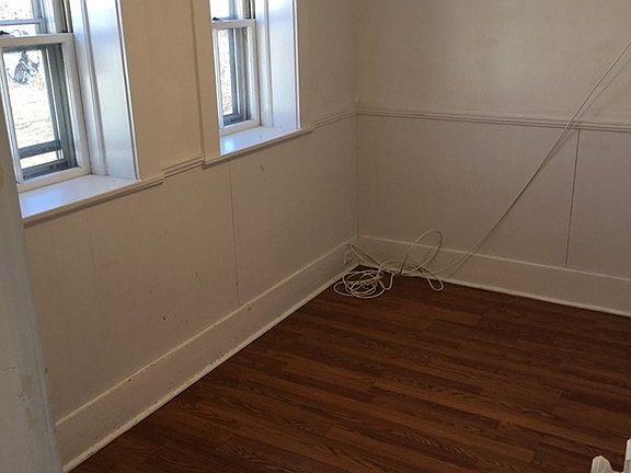 3rd image of 7 Savery Avenue Ter #1