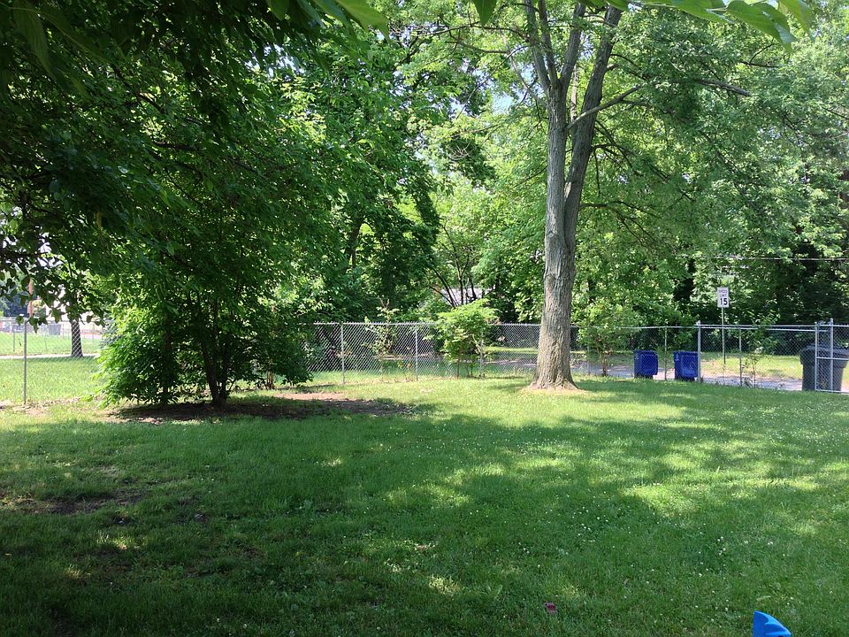 2nd image of 1411 Gault St