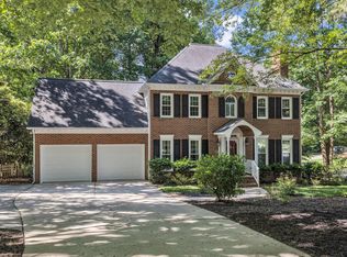 2125 Oakcrest Ct, Raleigh, NC 27612