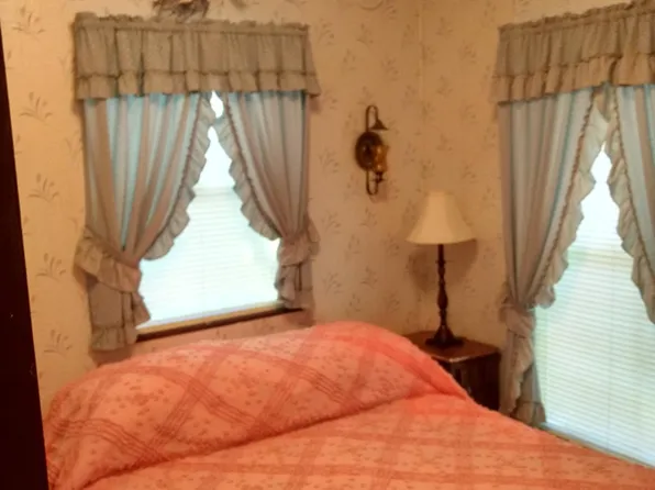 411 Campstead Cir, Blakeslee, PA 18610