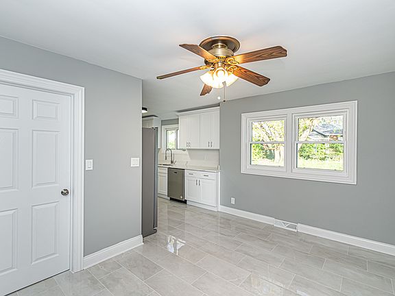 5th image of 823 N Memorial Dr