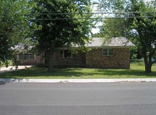 409 S Springfield Ave, Green Forest, AR 72638