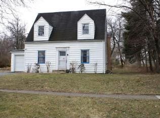 947 Division St, Lisle, IL 60532