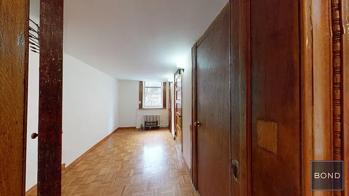 Rented by Bond New York | media 9