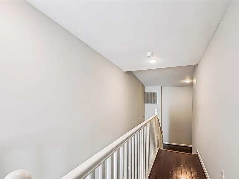 1324 W Lombard St #2 — Photo 8