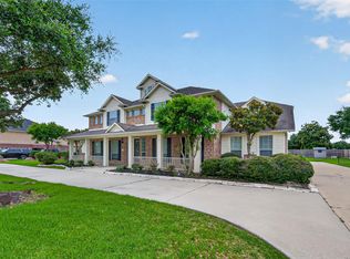 26210 Cloverland Park Ln, Cypress, TX 77433
