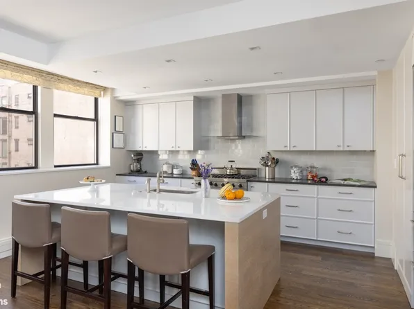 24 East 21st Street image 6 of 21