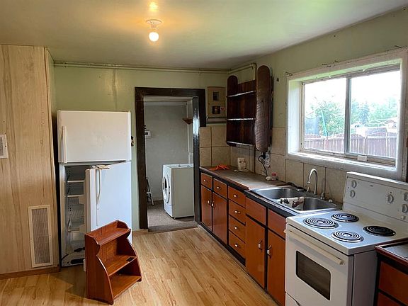 3rd image of 4630 E 53rd St