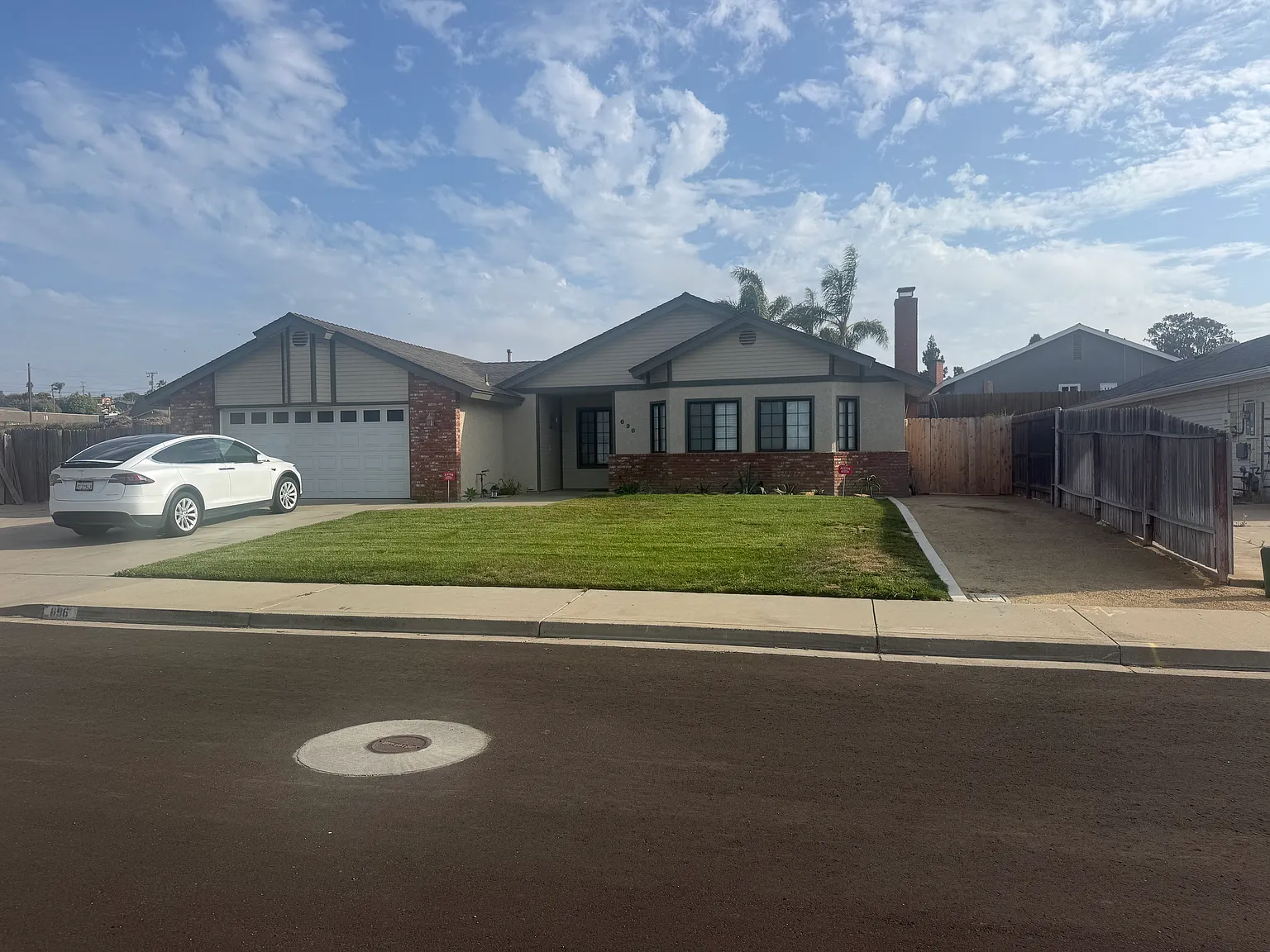 4 bed, 2379 sqft, $4,100 — Photo 1