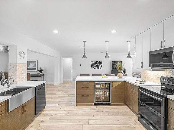 3rd image of 255 Imperial Lane