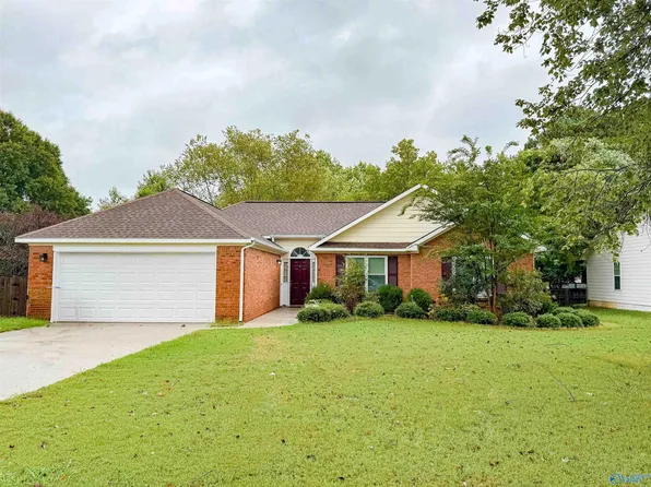 106 Sleepy Hollow Ln, Madison, AL 35758