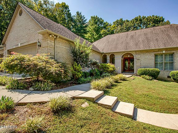 4th image of 648 Old Poplar Springs Rd