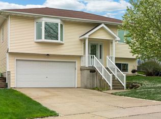 5314 Park Meadow Dr, Madison, WI 53704