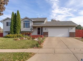 504 N Providence Ln, Sioux Falls, SD 57110