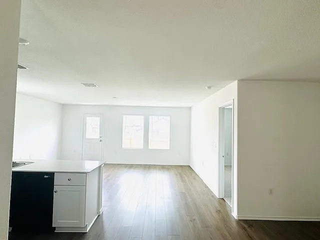 14425 Treyvon Rd — Photo 11