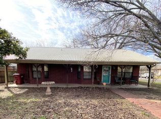 665 N 6th St, Honey Grove, TX 75446
