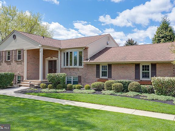 4th image of 7 Windy Knoll Dr