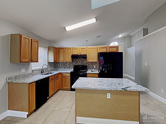 5th image of 2112 Hockley Ct
