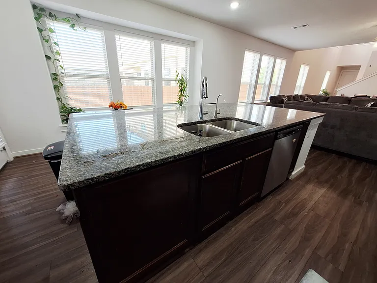 8000 Prairie Rye Dr — Photo 15