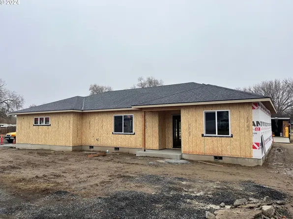 670 E Harding Ave, Stanfield, OR 97875