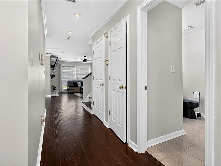 6393 Hawthorne Ter — Photo 5