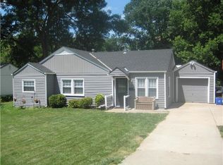 7016 Dearborn St, Overland Park, KS 66204